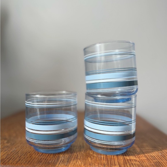 set of three vintage glasses with blue stripes - Picture 4 of 4
